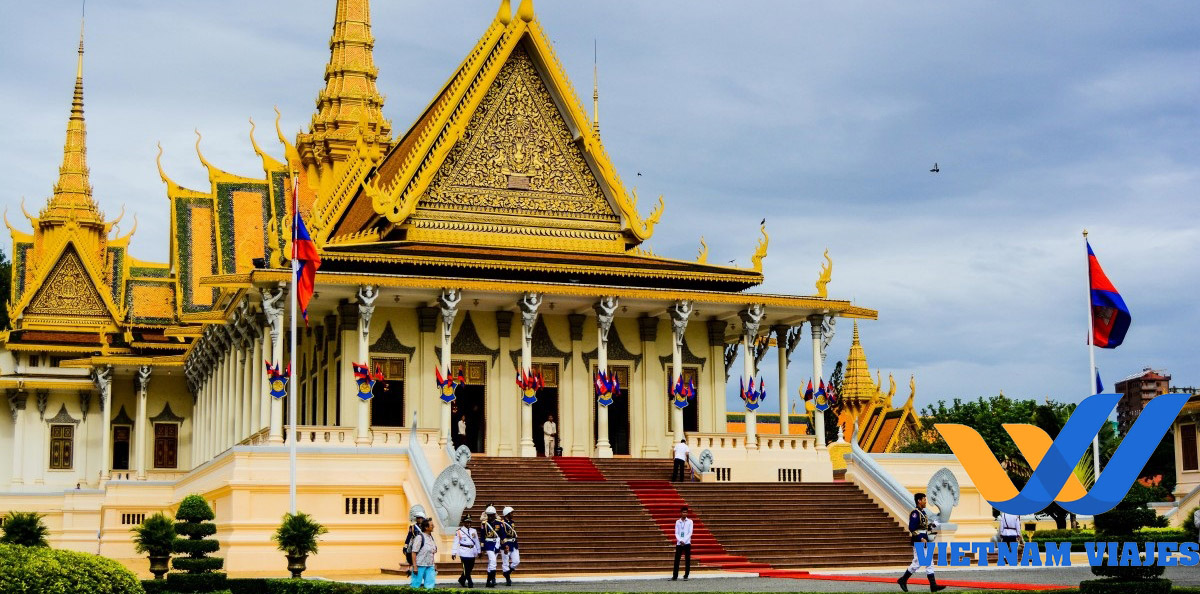 Viaje cultural y playera de Camboya – 12 días