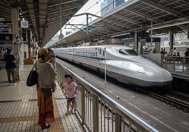 ¿Cómo usar el tren bala (Shinkansen)?
